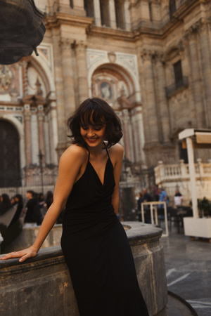 SUKIENKA DALIA CZARNA