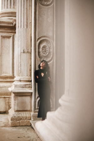 SUKIENKA ROSA CZARNA