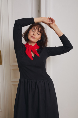 SUKIENKA MARIE CZARNA