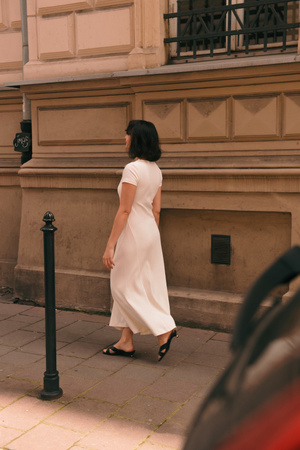 SUKIENKA PEONIA KREMOWA