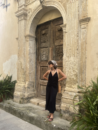 SUKIENKA DALIA CZARNA