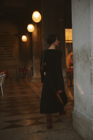 SUKIENKA SCARLET CZARNA